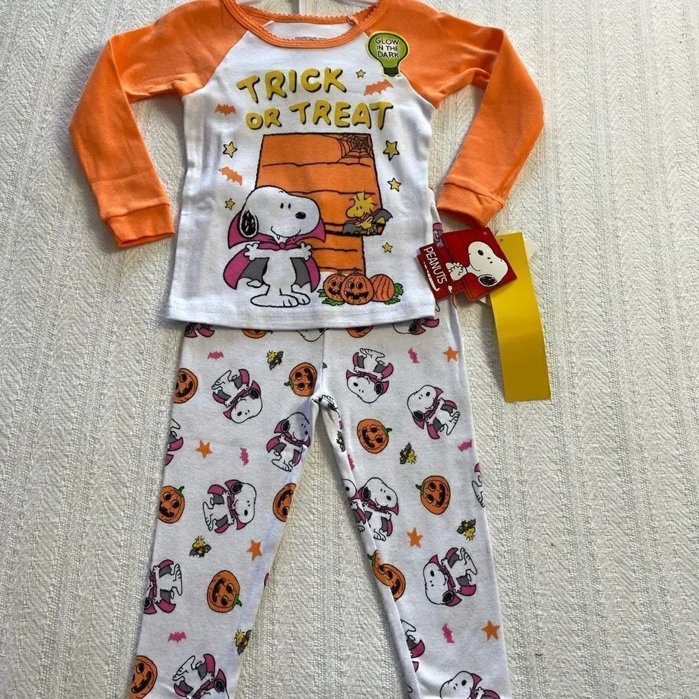 Peanuts Girls Size 2T "Trick or Treat" Snoopy Pajama